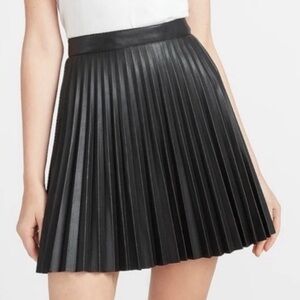 Express Black Mini Pleated Skirt Faux Leather Size 10 Zipper in Back Edgy Preppy